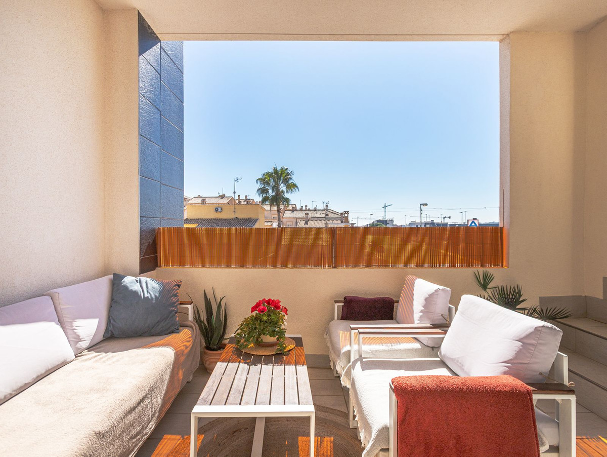 Se vende Apartamento en Planta Última de 2 dormitorios en Costa Blanca, Alicante, España