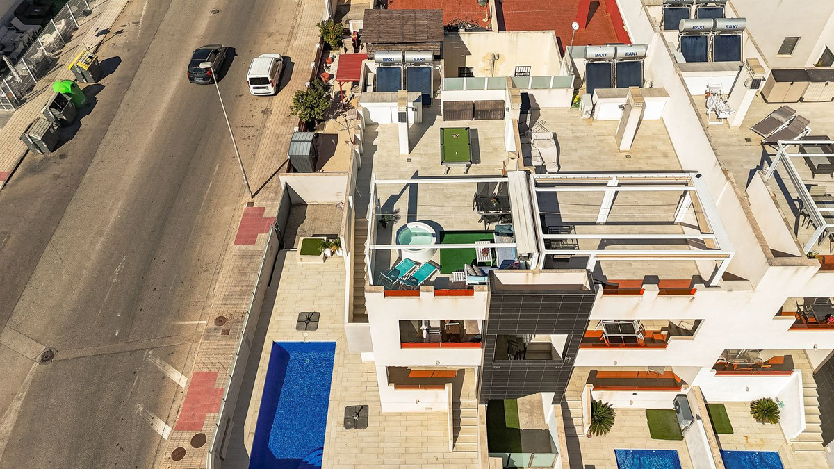Se vende Apartamento en Planta Última de 2 dormitorios en Costa Blanca, Alicante, España