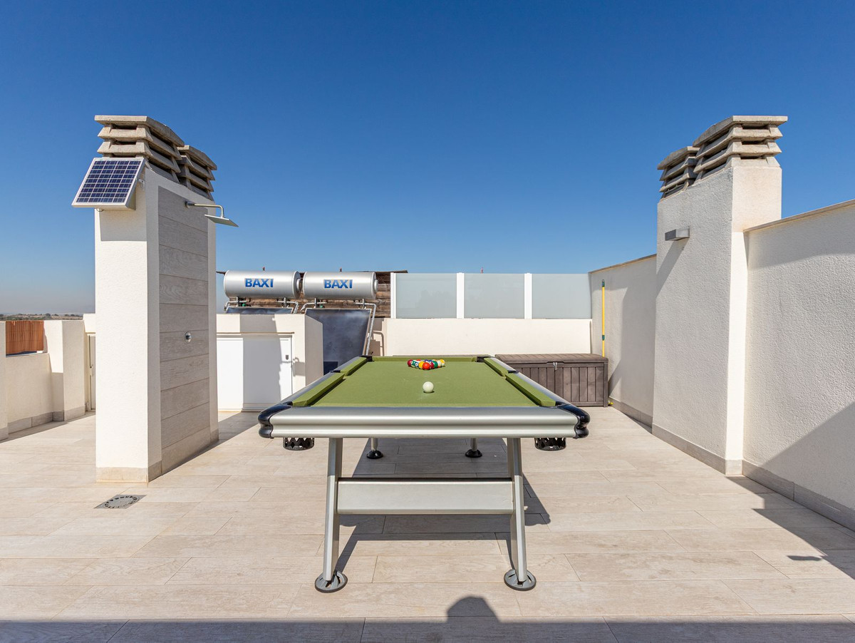 Se vende Apartamento en Planta Última de 2 dormitorios en Costa Blanca, Alicante, España