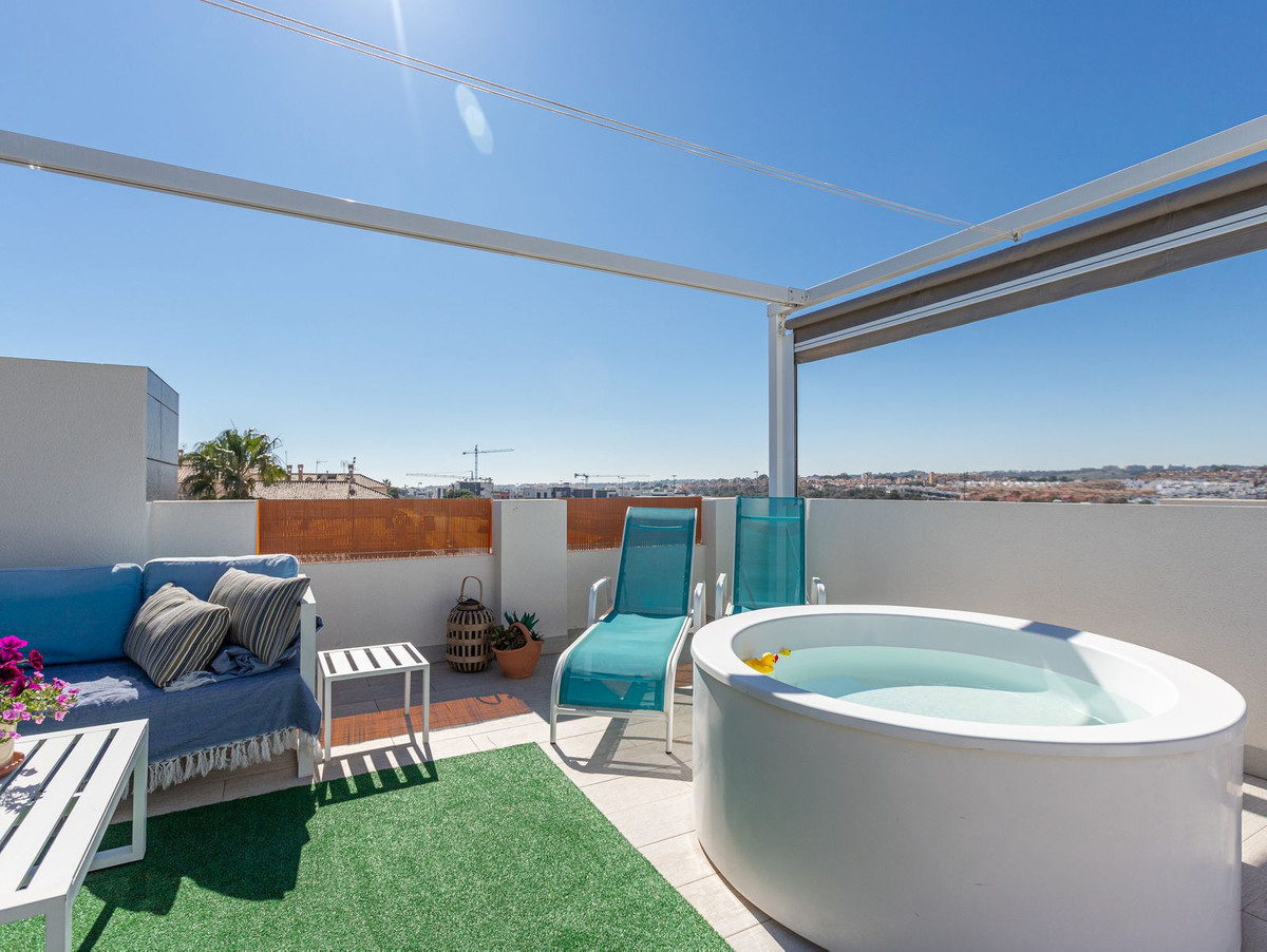 Se vende Apartamento en Planta Última de 2 dormitorios en Costa Blanca, Alicante, España
