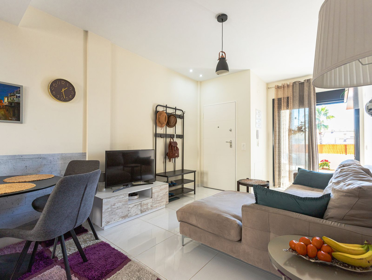 Se vende Apartamento en Planta Última de 2 dormitorios en Costa Blanca, Alicante, España