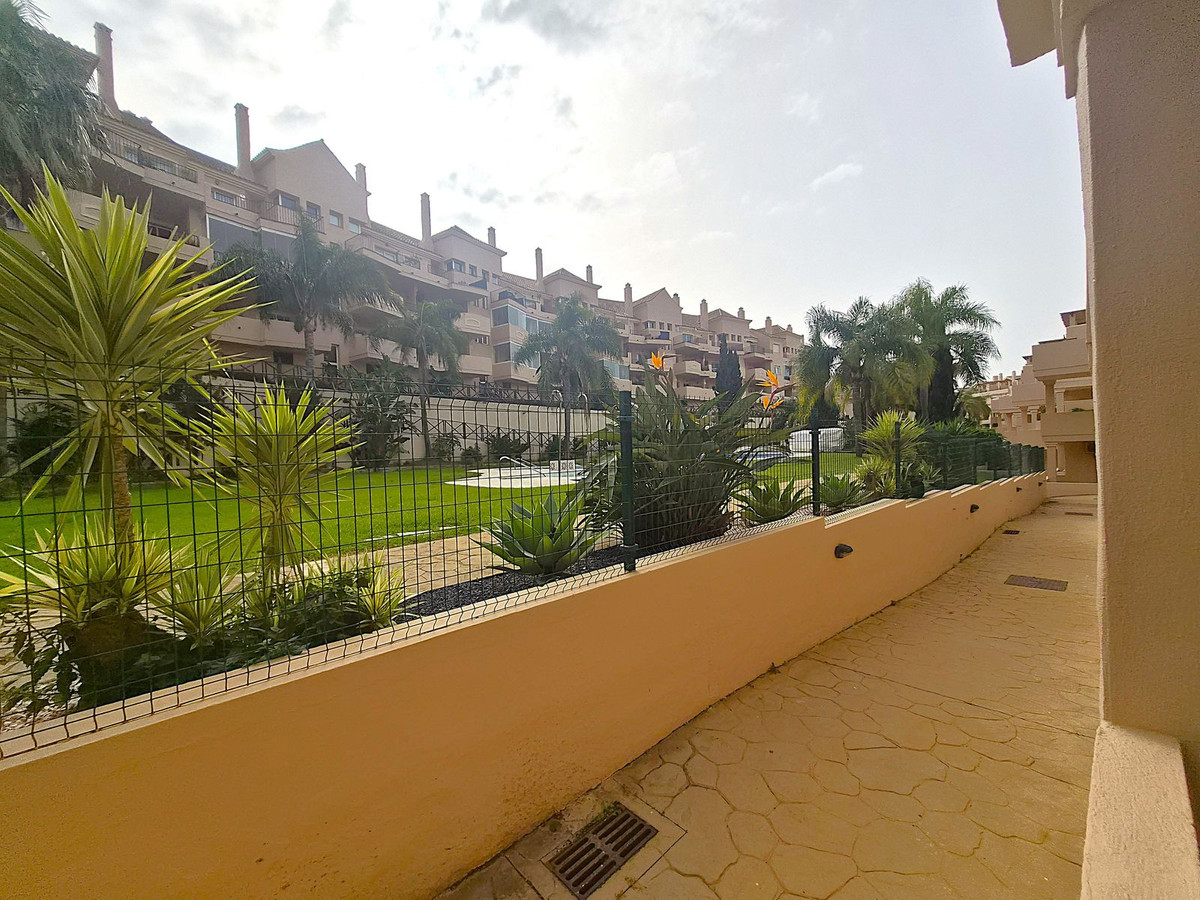 Se vende Apartamento Planta Baja de 2 dormitorios en Costa Del Sol, Málaga, España