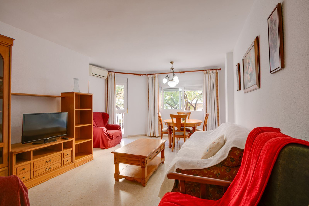 4 Bed Apartment for sale in Estepona Costa Del Sol, Málaga, Spain