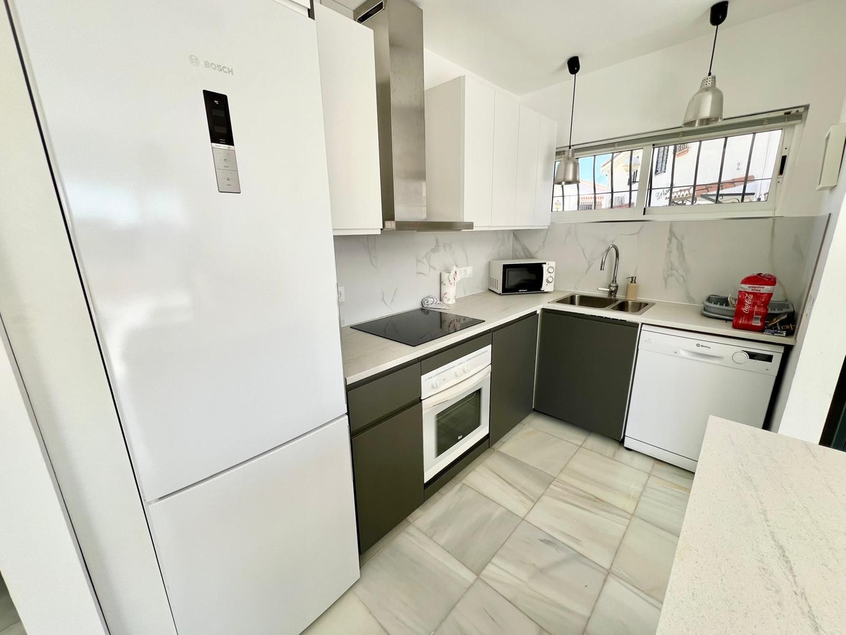 4 Bed Townhouse for sale in Torreblanca Costa Del Sol, Málaga, Spain
