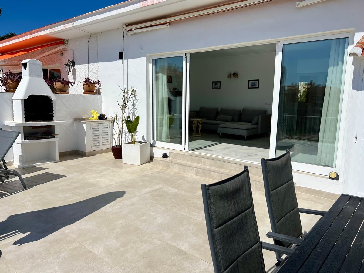 4 Bed Townhouse for sale in Torreblanca Costa Del Sol, Málaga, Spain
