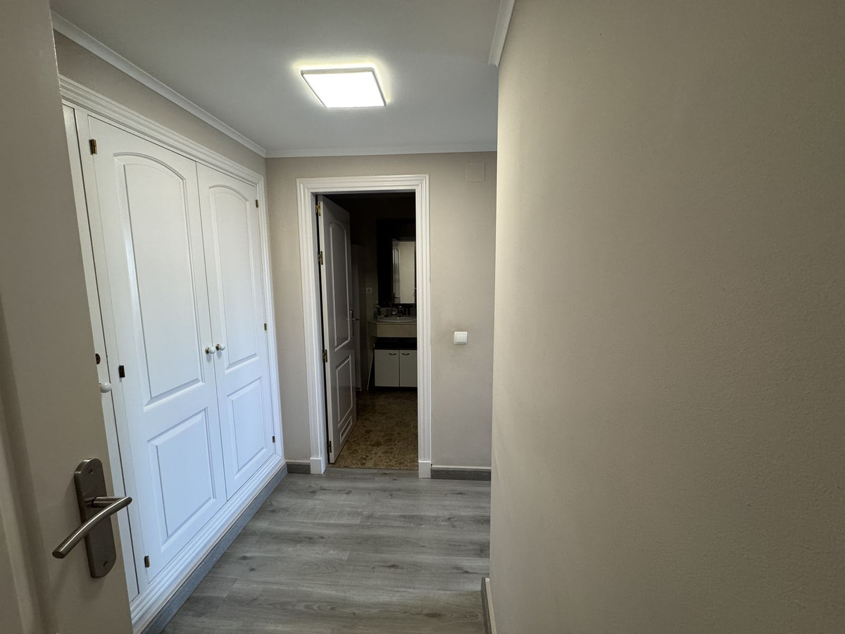 3 Bed Apartment for sale in San Pedro De Alcántara Costa Del Sol, Málaga, Spain