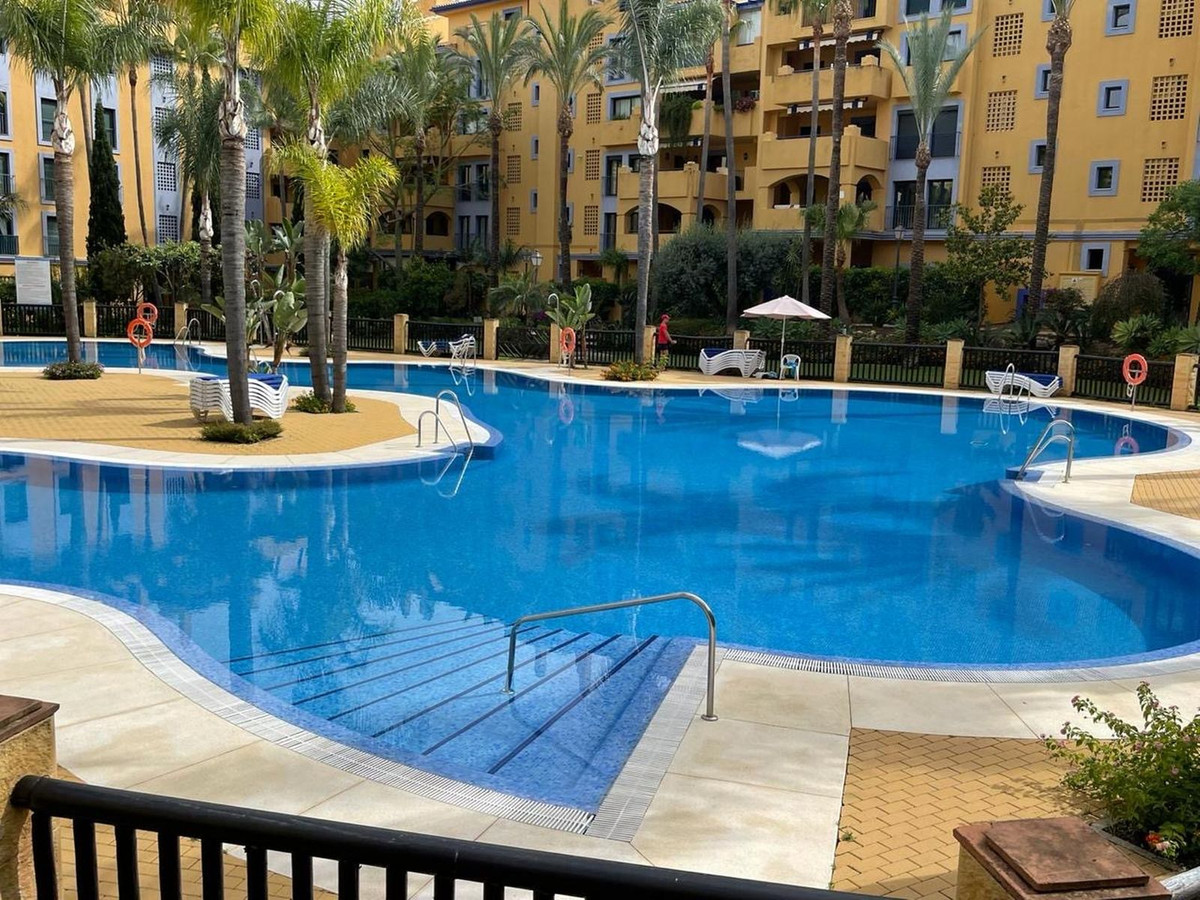 3 Bed Apartment for sale in San Pedro De Alcántara Costa Del Sol, Málaga, Spain