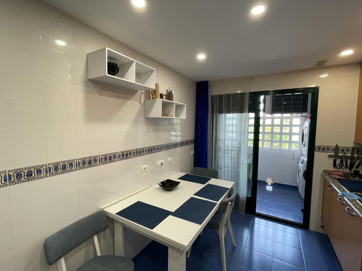 3 Bed Apartment for sale in San Pedro De Alcántara Costa Del Sol, Málaga, Spain