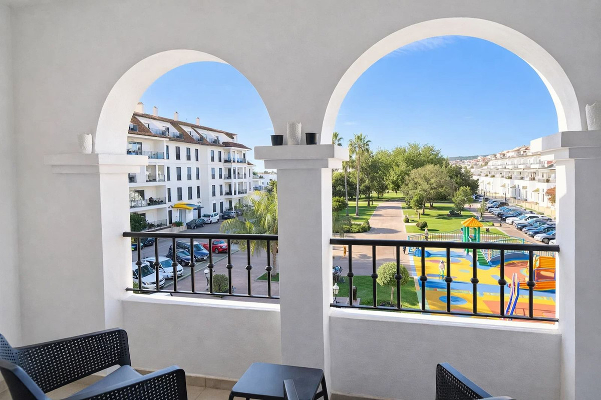 Se vende Apartamento Planta Media de 2 dormitorios en Costa Del Sol, Málaga, España
