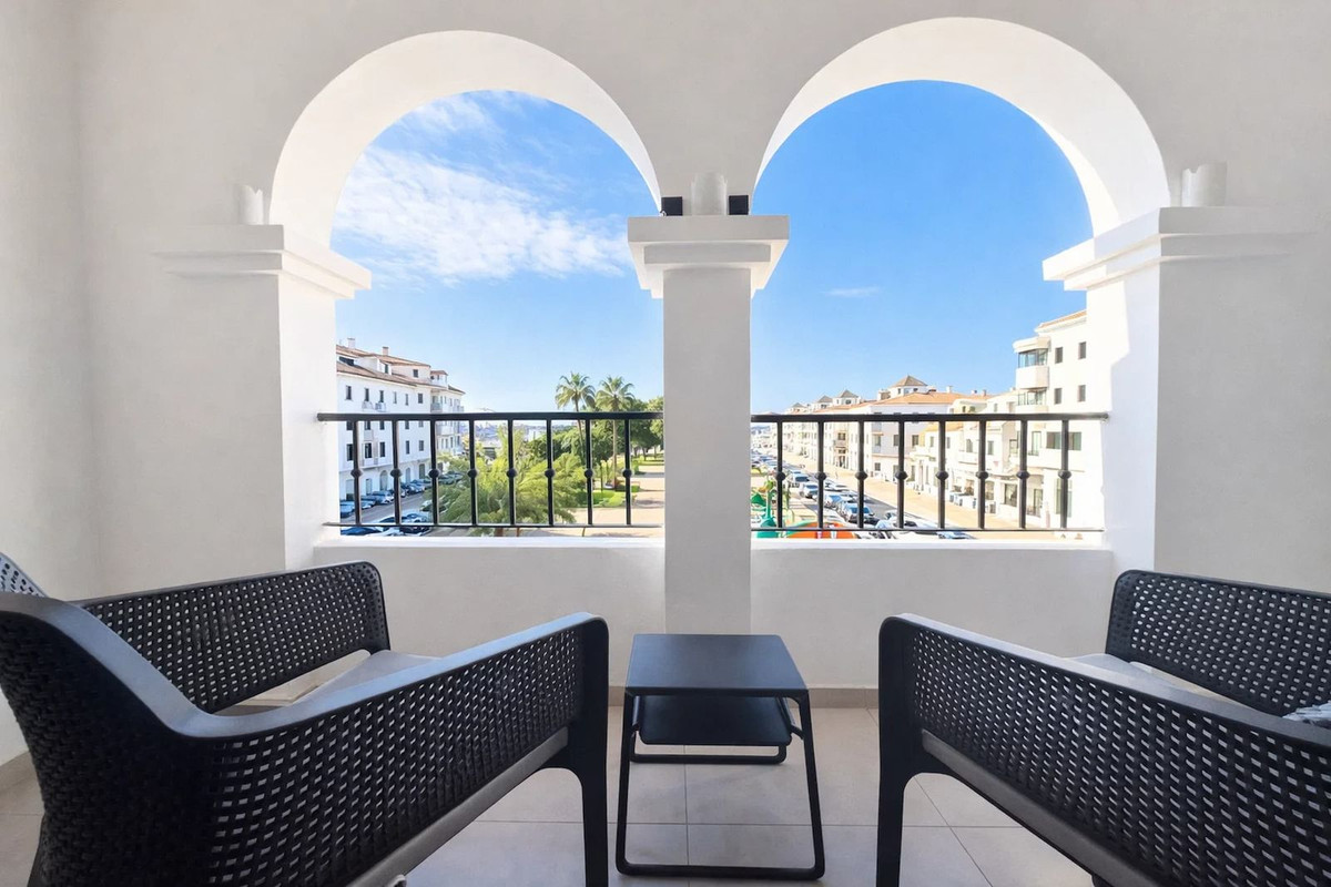 Se vende Apartamento Planta Media de 2 dormitorios en Costa Del Sol, Málaga, España