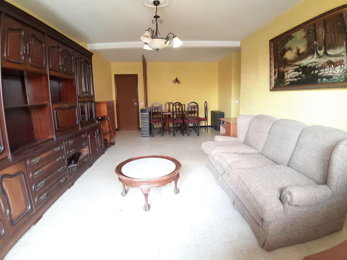 Se vende Apartamento Planta Media de 4 dormitorios en Costa Del Sol, Málaga, España