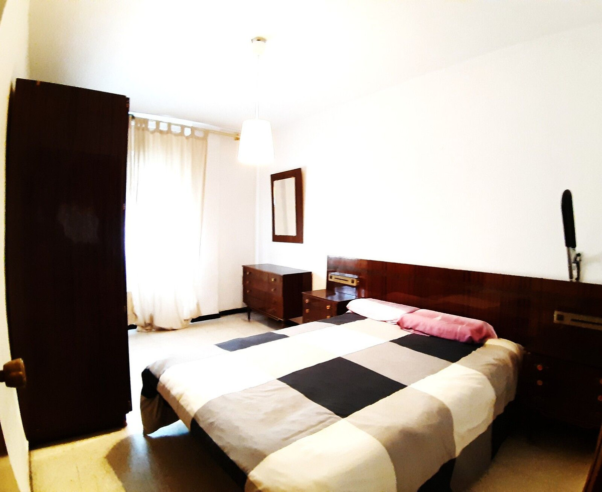 Se vende Apartamento Planta Media de 4 dormitorios en Costa Del Sol, Málaga, España