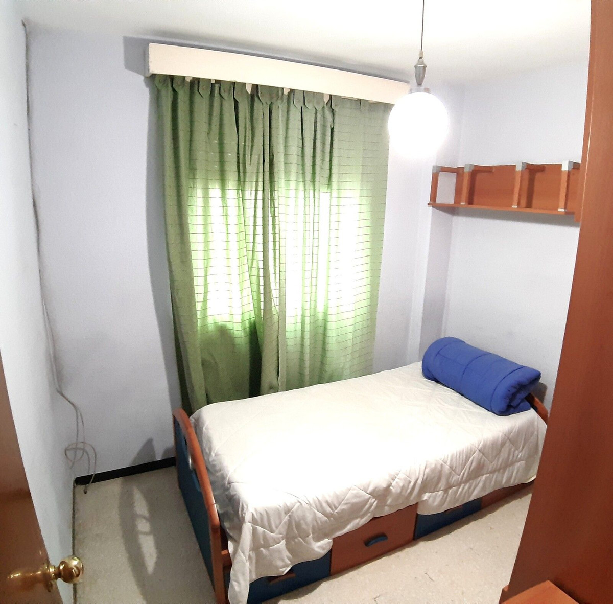 Se vende Apartamento Planta Media de 4 dormitorios en Costa Del Sol, Málaga, España