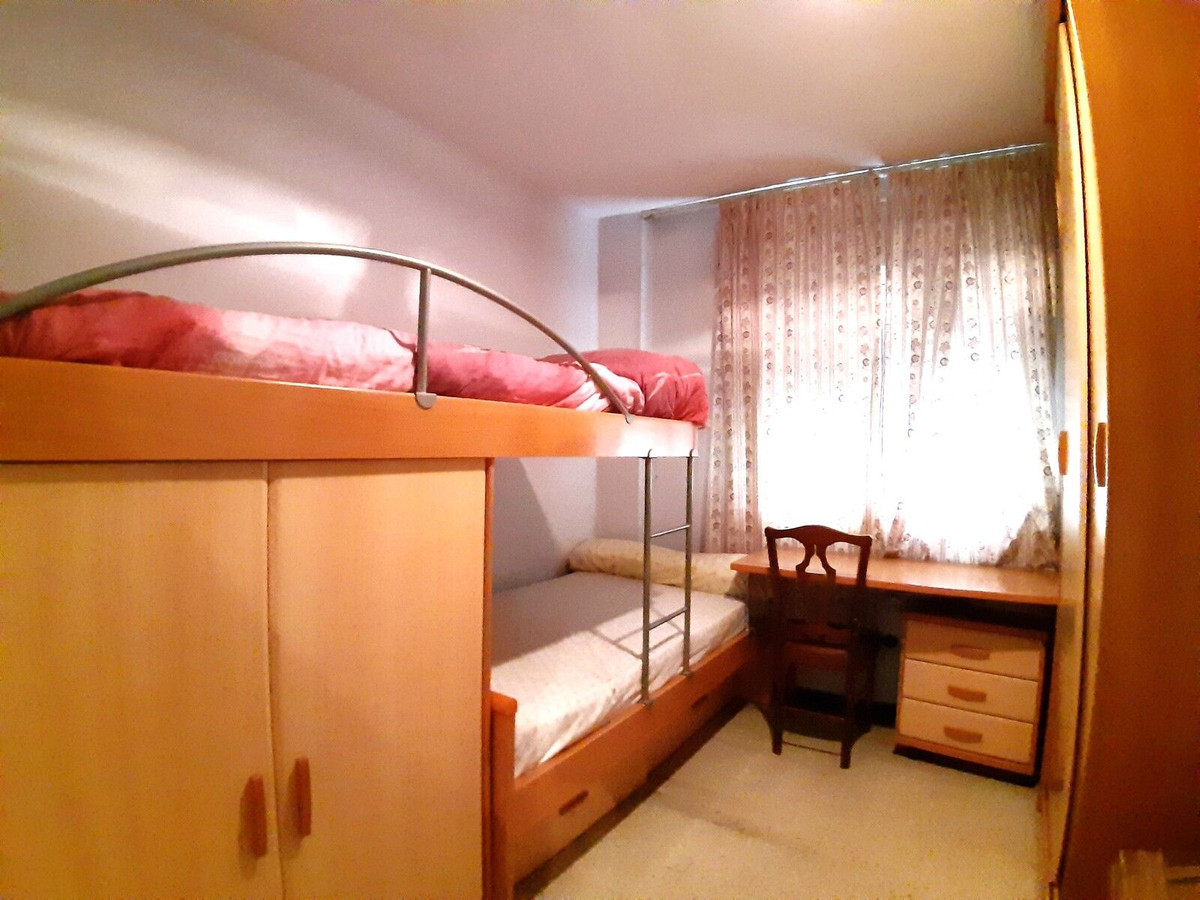 Se vende Apartamento Planta Media de 4 dormitorios en Costa Del Sol, Málaga, España