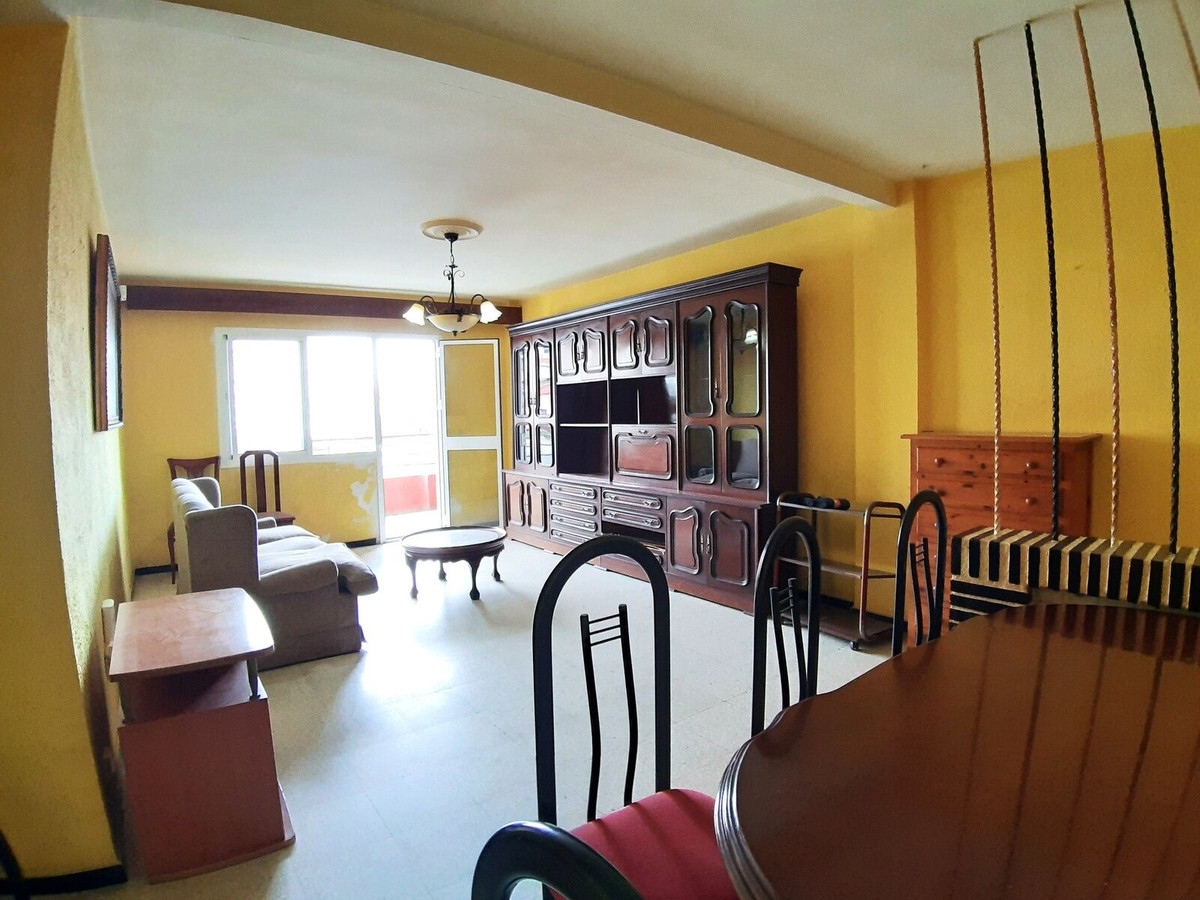 Se vende Apartamento Planta Media de 4 dormitorios en Costa Del Sol, Málaga, España