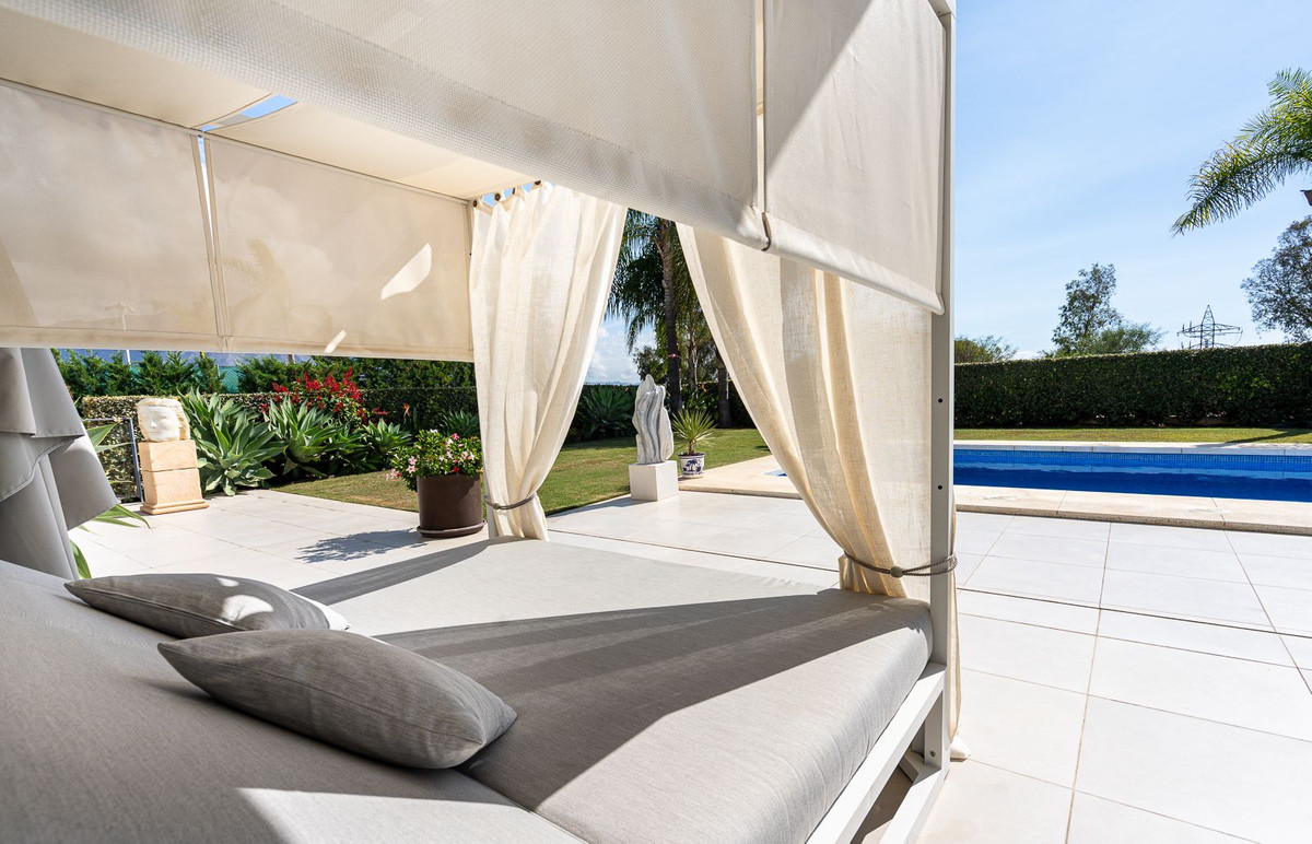 4 Bed Townhouse for sale in La Quinta Costa Del Sol, Málaga, Spain