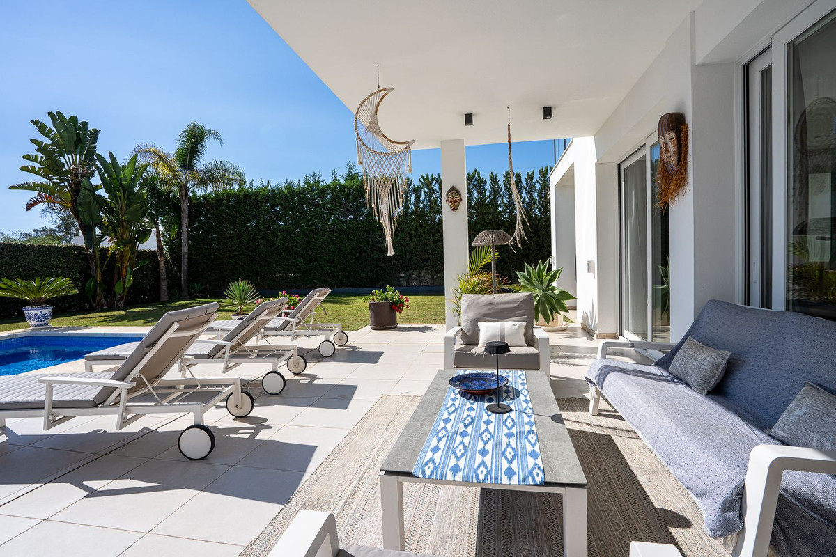 4 Bed Townhouse for sale in La Quinta Costa Del Sol, Málaga, Spain