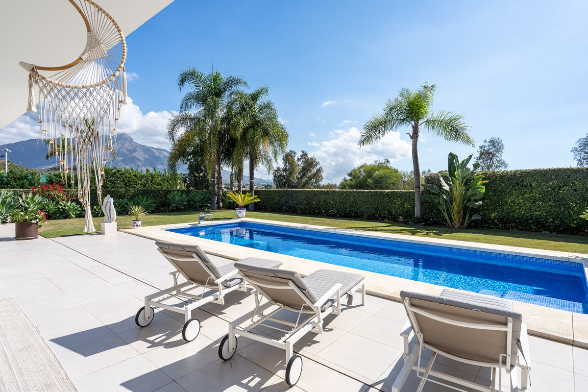 4 Bed Townhouse for sale in La Quinta Costa Del Sol, Málaga, Spain