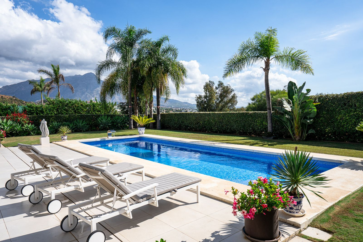 4 Bed Townhouse for sale in La Quinta Costa Del Sol, Málaga, Spain