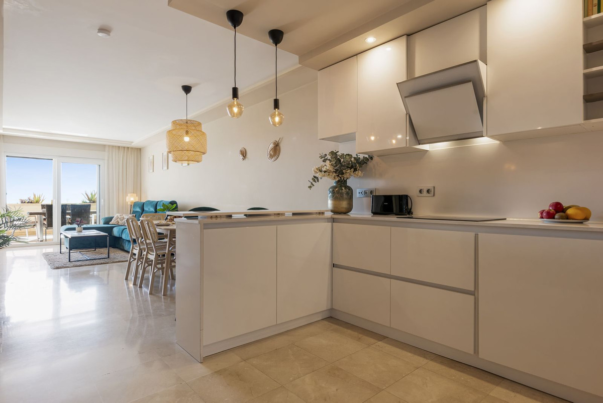 2 Bed Apartment for sale in Estepona Costa Del Sol, Málaga, Spain
