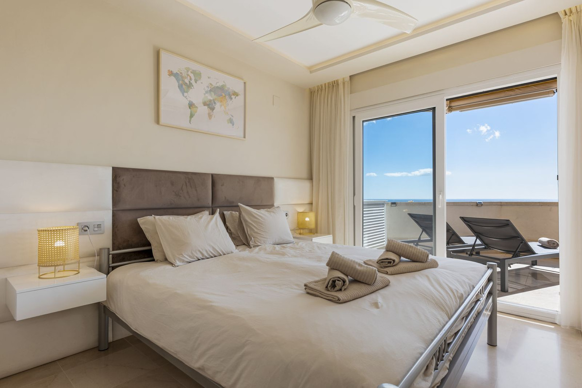 2 Bed Apartment for sale in Estepona Costa Del Sol, Málaga, Spain