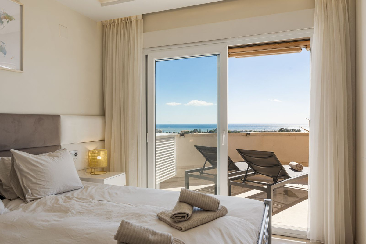 2 Bed Apartment for sale in Estepona Costa Del Sol, Málaga, Spain