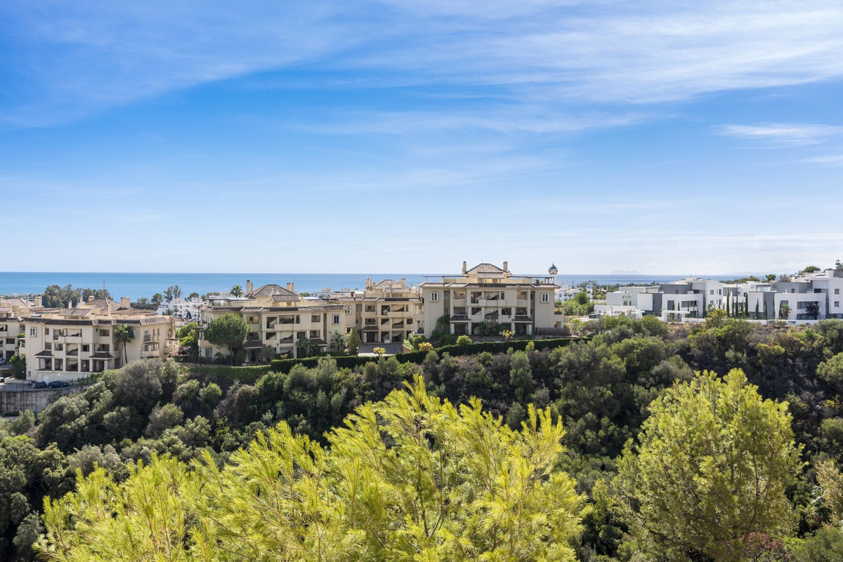 2 Bed Apartment for sale in Estepona Costa Del Sol, Málaga, Spain