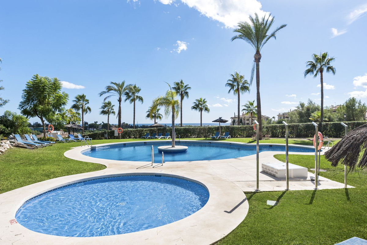 2 Bed Apartment for sale in Estepona Costa Del Sol, Málaga, Spain