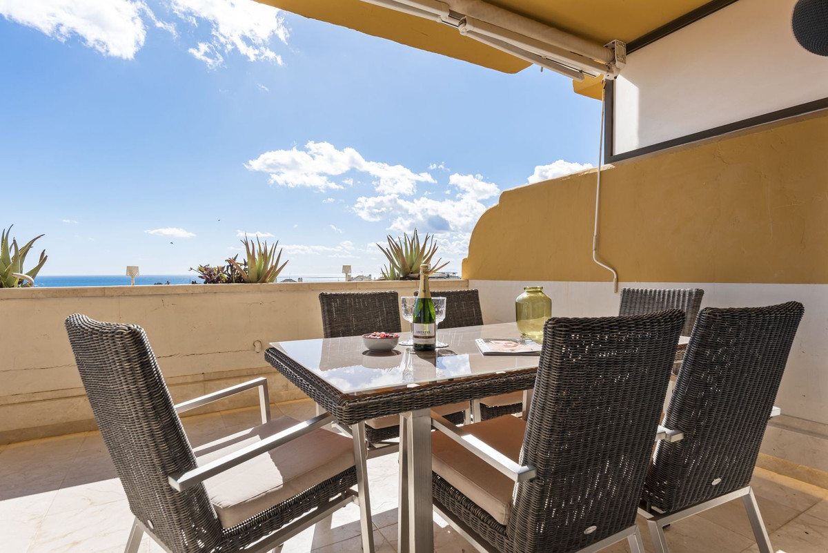 2 Bed Apartment for sale in Estepona Costa Del Sol, Málaga, Spain