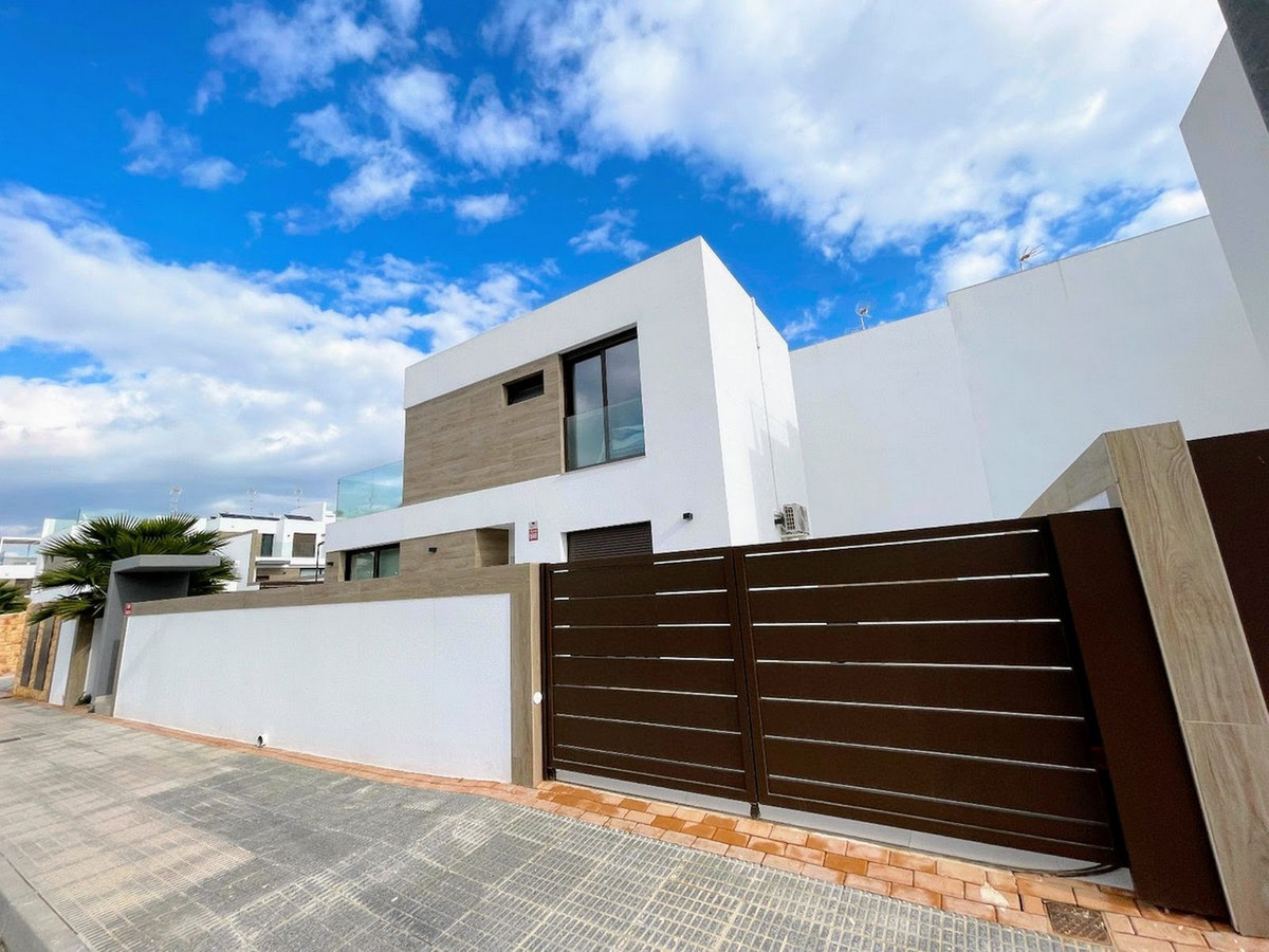 3 Bed Townhouse for sale in Benijofar Costa Blanca, Alicante, Spain