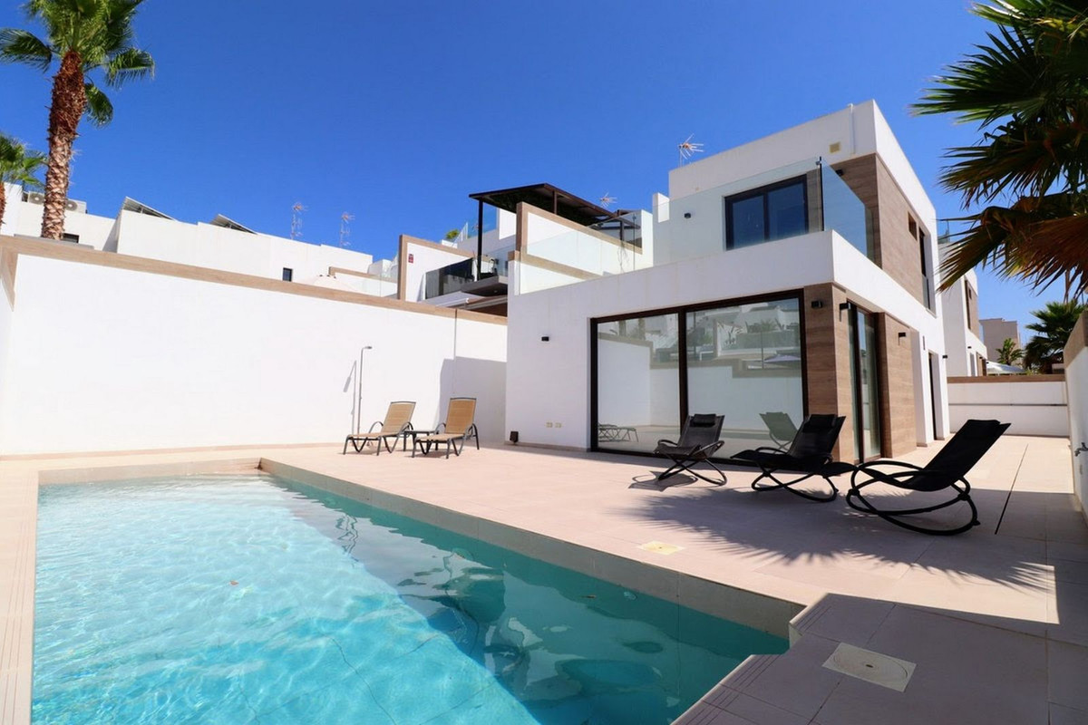 3 Bed Townhouse for sale in Benijofar Costa Blanca, Alicante, Spain