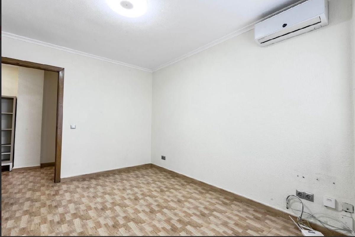 Commercial unit for sale in Marbella Costa Del Sol, Málaga, Spain