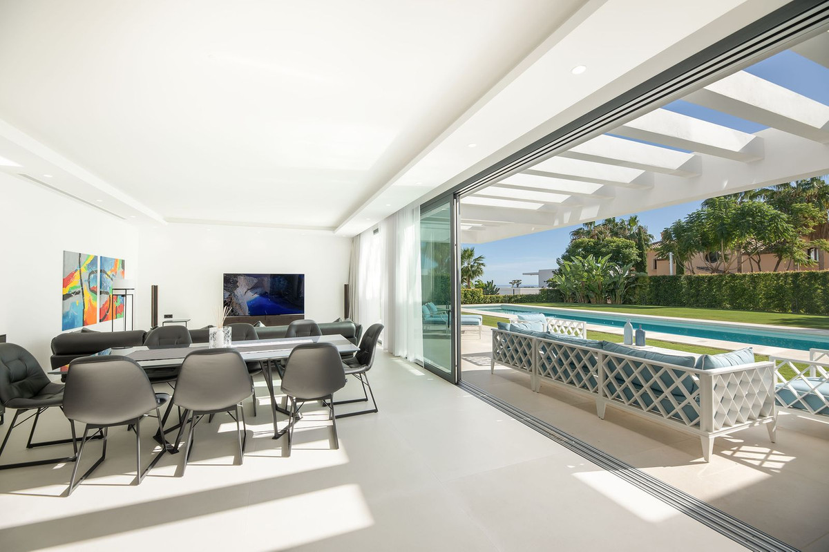 5 Bed Townhouse for sale in Los Flamingos Costa Del Sol, Málaga, Spain