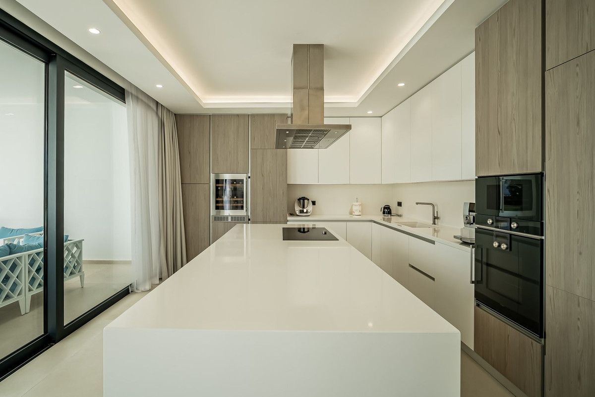 5 Bed Townhouse for sale in Los Flamingos Costa Del Sol, Málaga, Spain