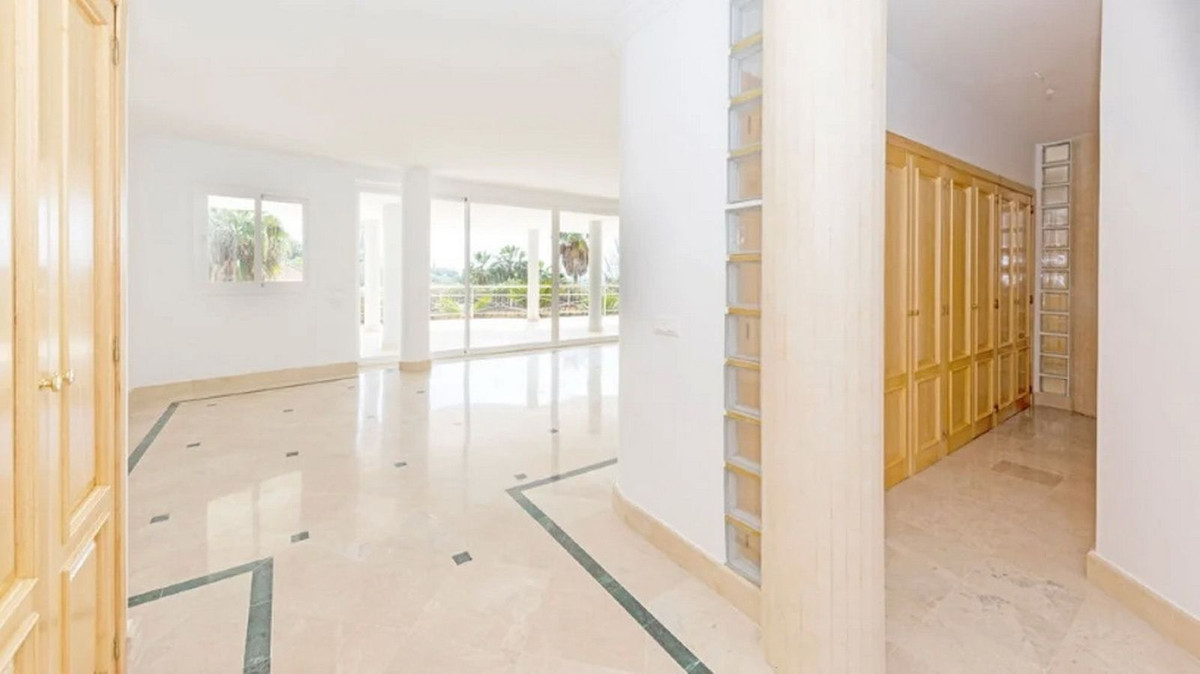 5 Bed Townhouse for sale in Los Almendros Costa Del Sol, Málaga, Spain