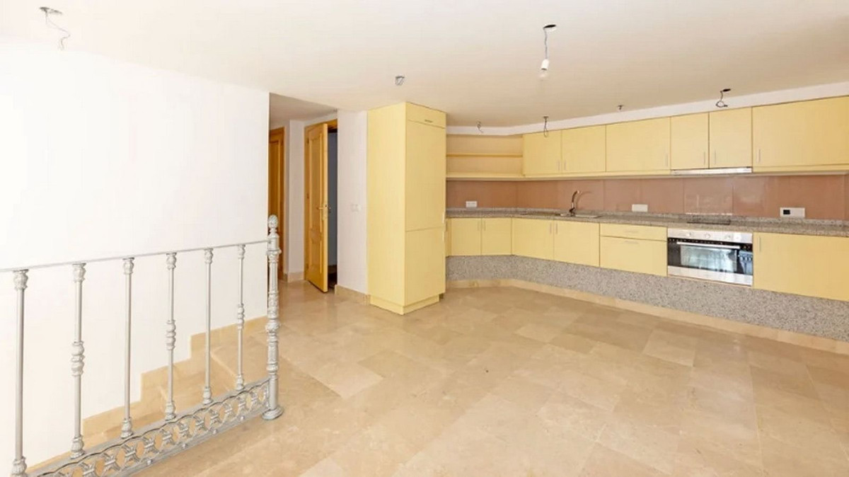 5 Bed Townhouse for sale in Los Almendros Costa Del Sol, Málaga, Spain