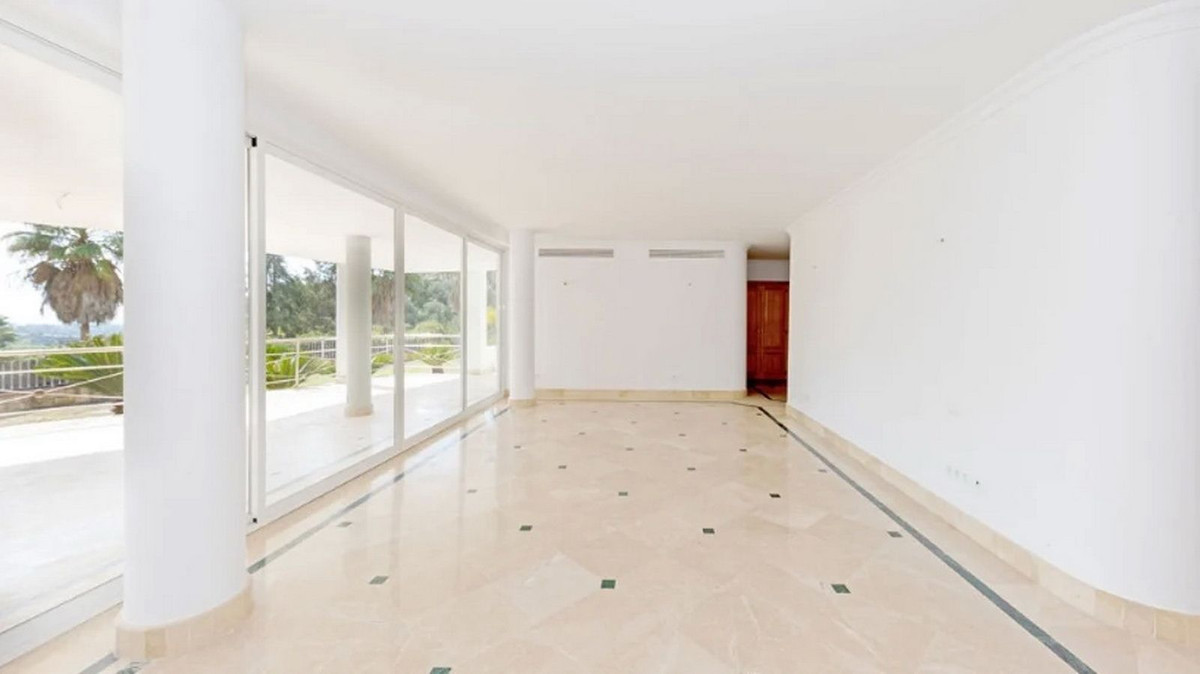 5 Bed Townhouse for sale in Los Almendros Costa Del Sol, Málaga, Spain