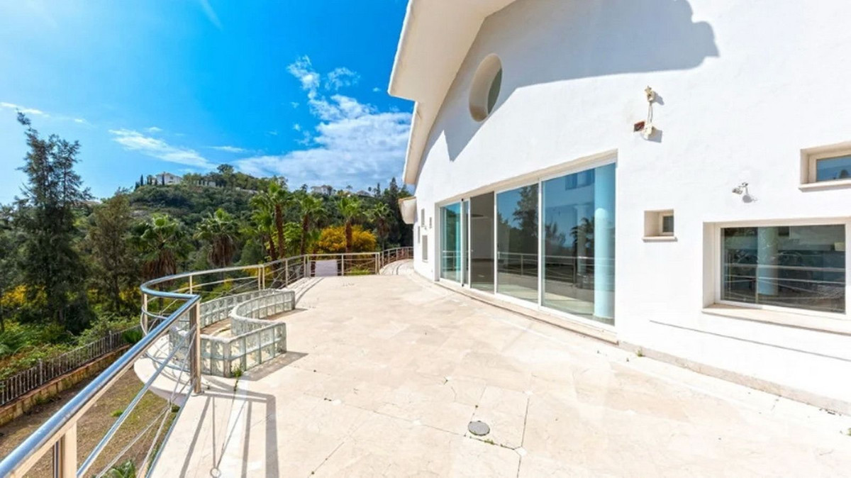 5 Bed Townhouse for sale in Los Almendros Costa Del Sol, Málaga, Spain