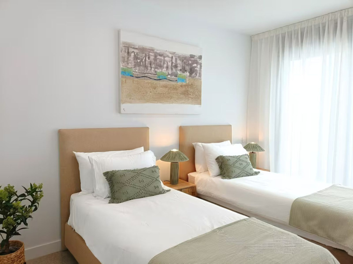 3 Bed Apartment for sale in Estepona Costa Del Sol, Málaga, Spain
