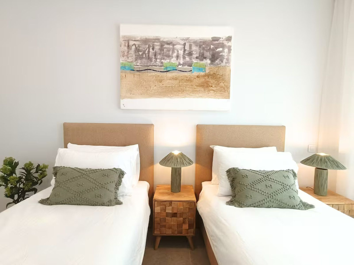 3 Bed Apartment for sale in Estepona Costa Del Sol, Málaga, Spain