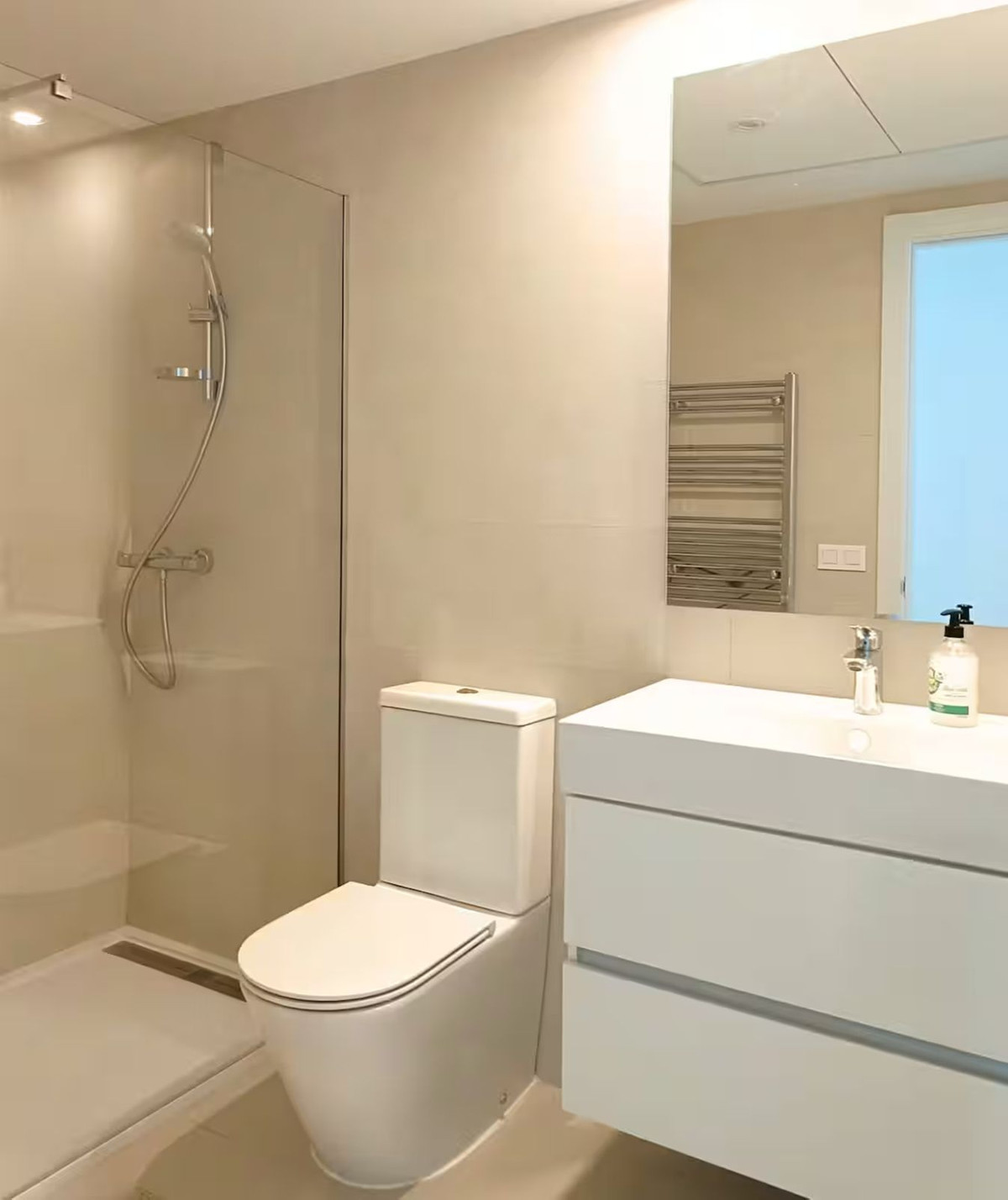 3 Bed Apartment for sale in Estepona Costa Del Sol, Málaga, Spain