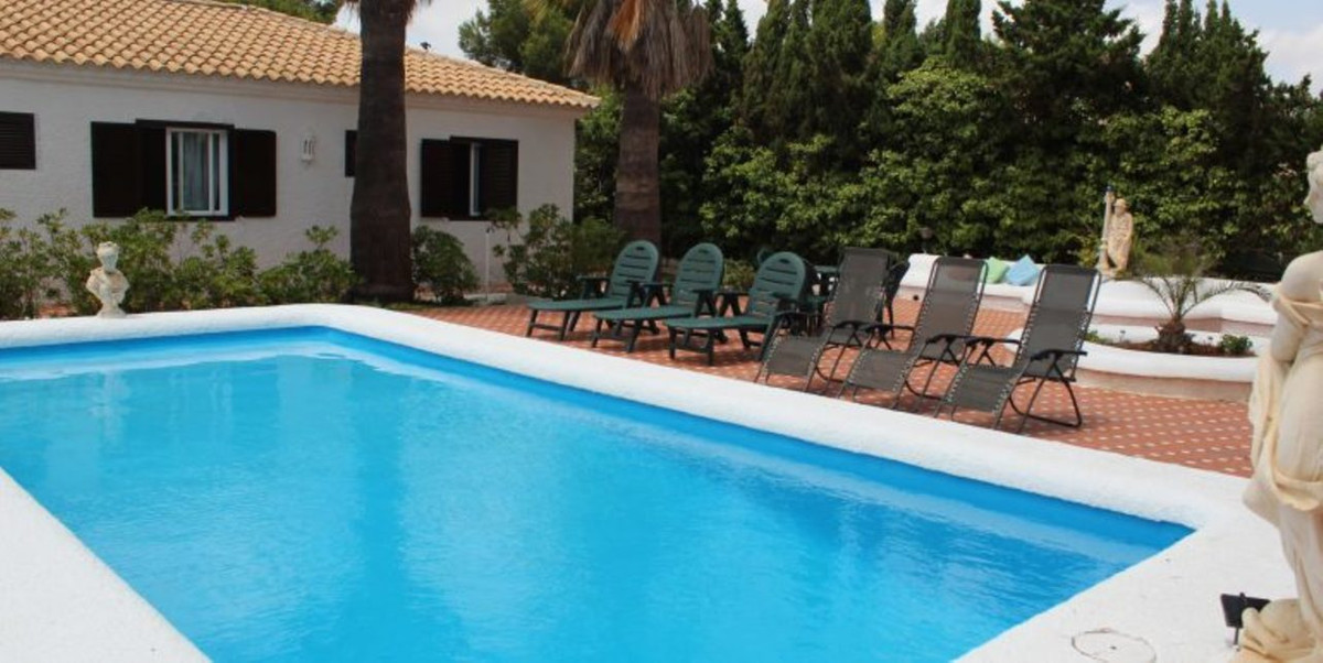 4 Bed Townhouse for sale in Cabo Roig Costa Blanca, Alicante, Spain