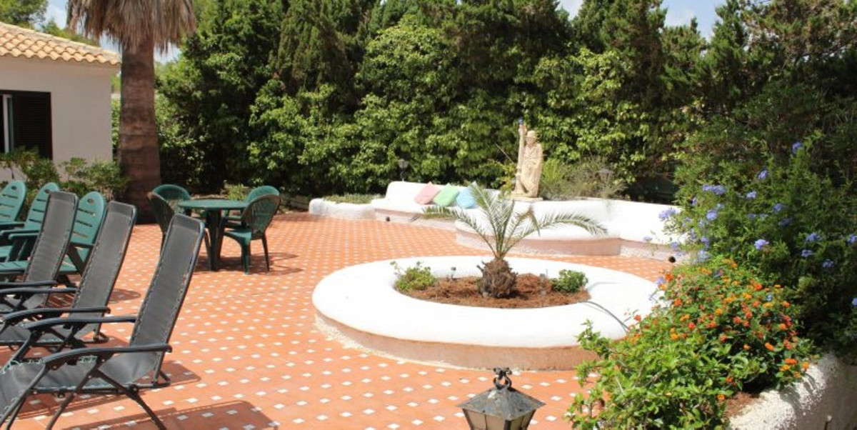4 Bed Townhouse for sale in Cabo Roig Costa Blanca, Alicante, Spain