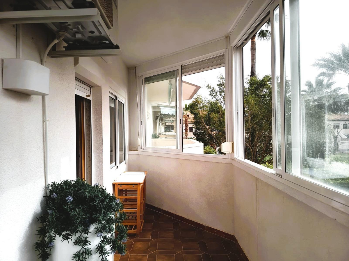 Se vende Apartamento Planta Media de 1 dormitorios en Costa Blanca, Alicante, España