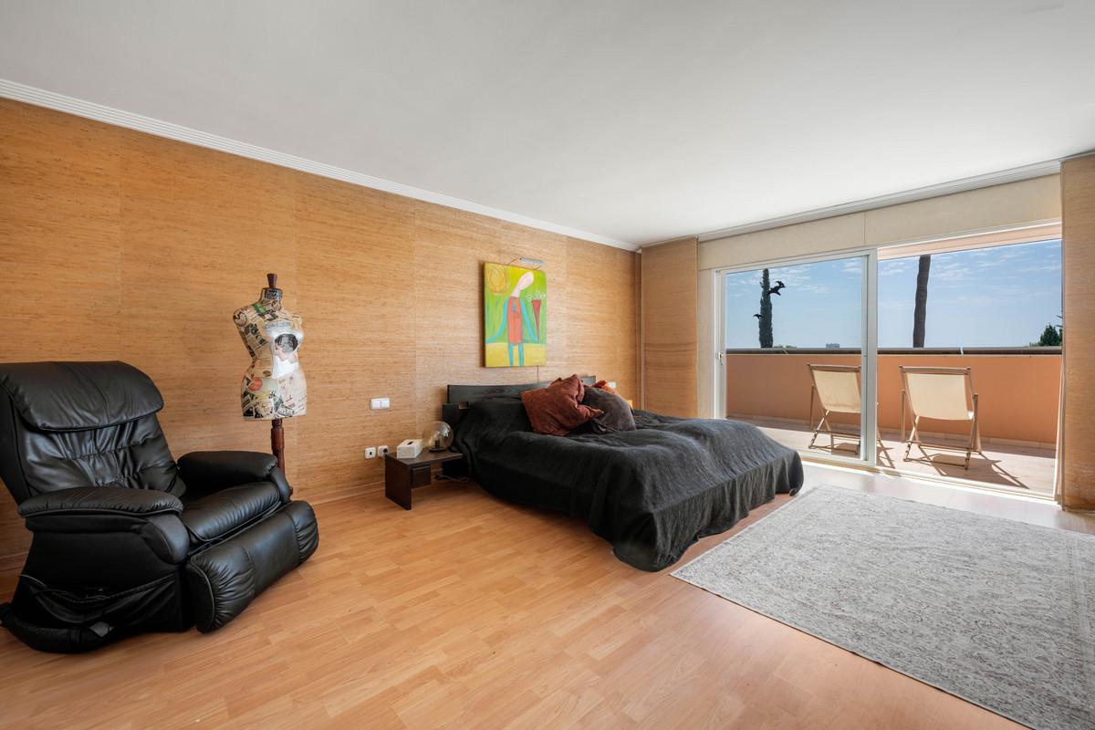 Se vende Villa - Chalet de 5 dormitorios en Costa Del Sol, Málaga, España