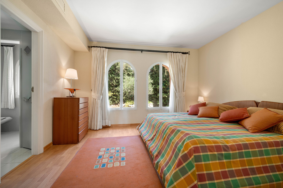 Se vende Villa - Chalet de 5 dormitorios en Costa Del Sol, Málaga, España