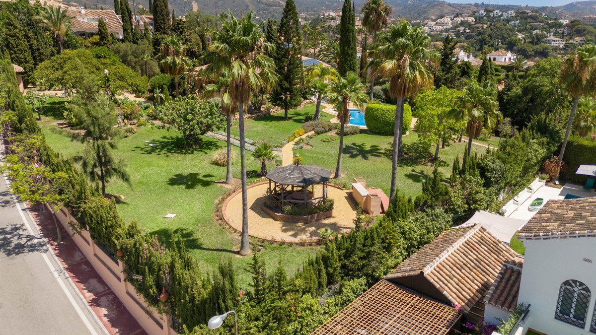 Se vende Villa - Chalet de 5 dormitorios en Costa Del Sol, Málaga, España