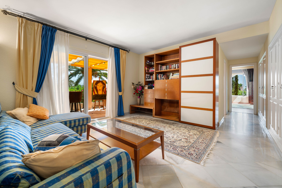Se vende Villa - Chalet de 5 dormitorios en Costa Del Sol, Málaga, España