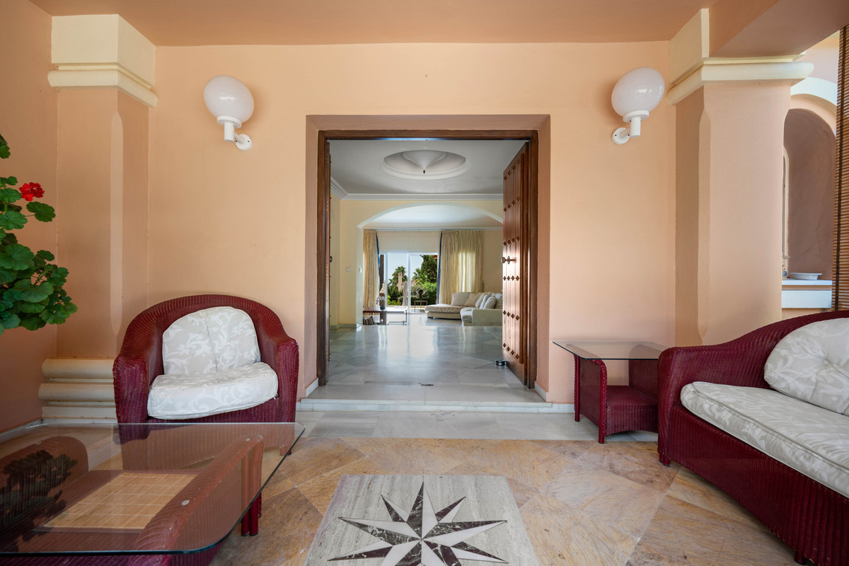 Se vende Villa - Chalet de 5 dormitorios en Costa Del Sol, Málaga, España