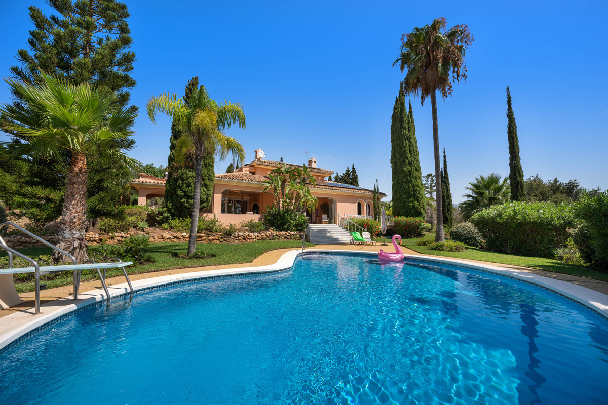 Se vende Villa - Chalet de 5 dormitorios en Costa Del Sol, Málaga, España